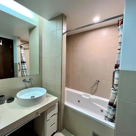 Albufeira Salgados Premium 2 With Pool By Homing 기아